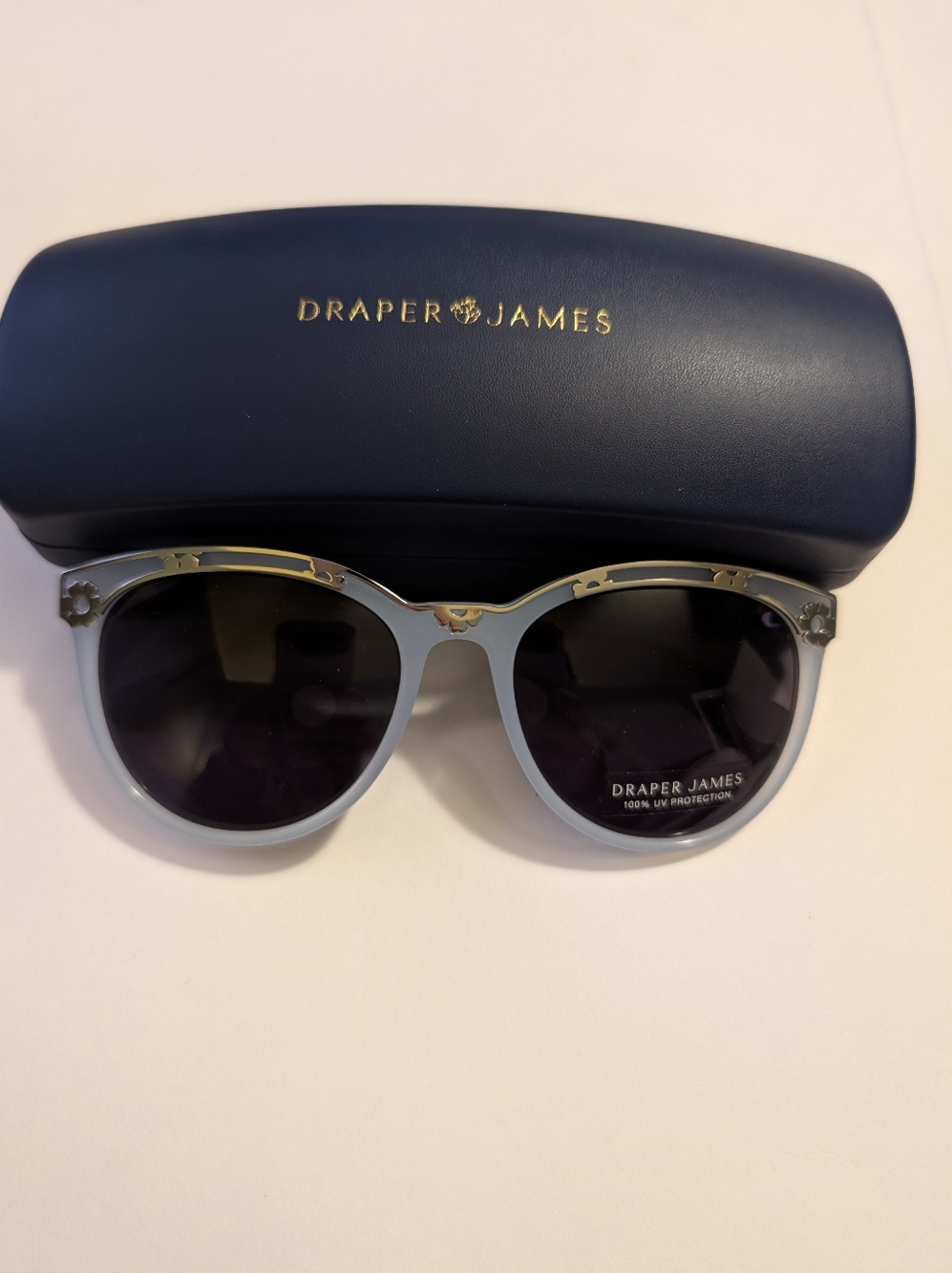 Draper James DJ7041 Sunglasses Milky Blue New Retails $120